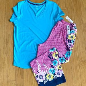 NWT HUE Sleep/Lounge V-Neck Top & Capri Pants M/L